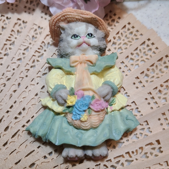 Charming Cat Figurine with Floral Dress Frig Magnet - Picture 1 of 5